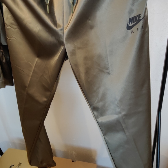 #NIKE 2pc #Military #green satin #jogger and #crop #jacket size #Large - Picture 7 of 8